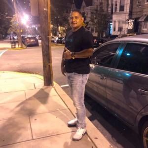 Meet your Posher, Moises